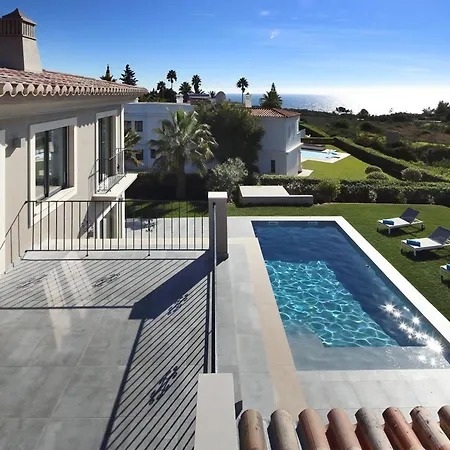 Villa Luxurious Algarve Carvoeiro Lux 5 Bedrooms Private Heatable Pool 300m From The Carvoeiro *