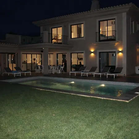 Luxurious Algarve Carvoeiro Lux 5 Bedrooms Private Heatable Pool 300m From The Carvoeiro
