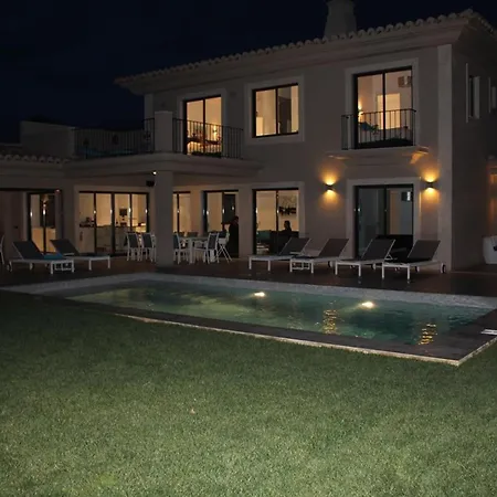 빌라 Luxurious Algarve Lux 5 Bedrooms Private Heatedpool 카르보에이루